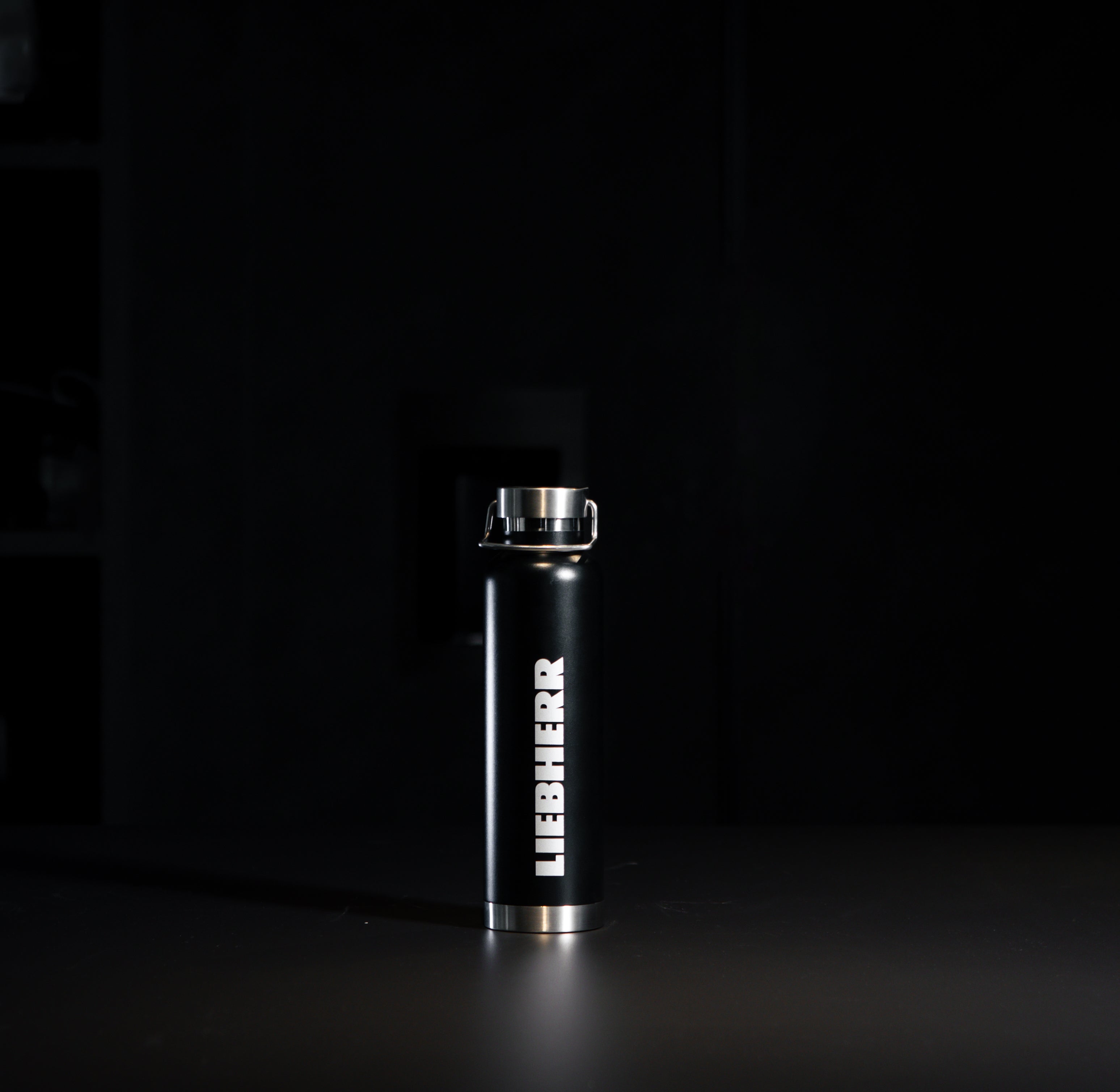Monolith Bottle